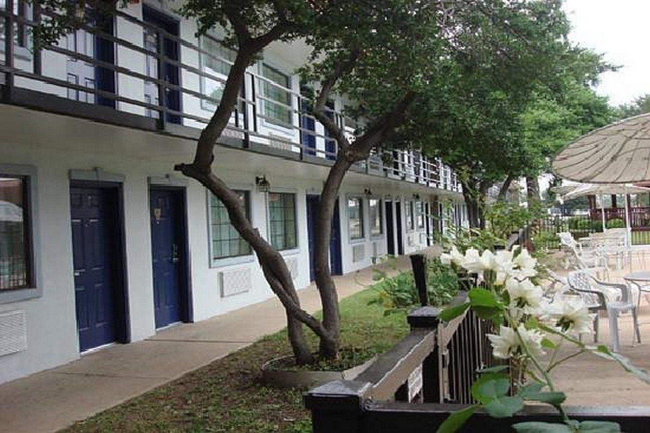 Americas Best Value Inn Fort Worth/Hurst Richland Hills Zewnętrze zdjęcie