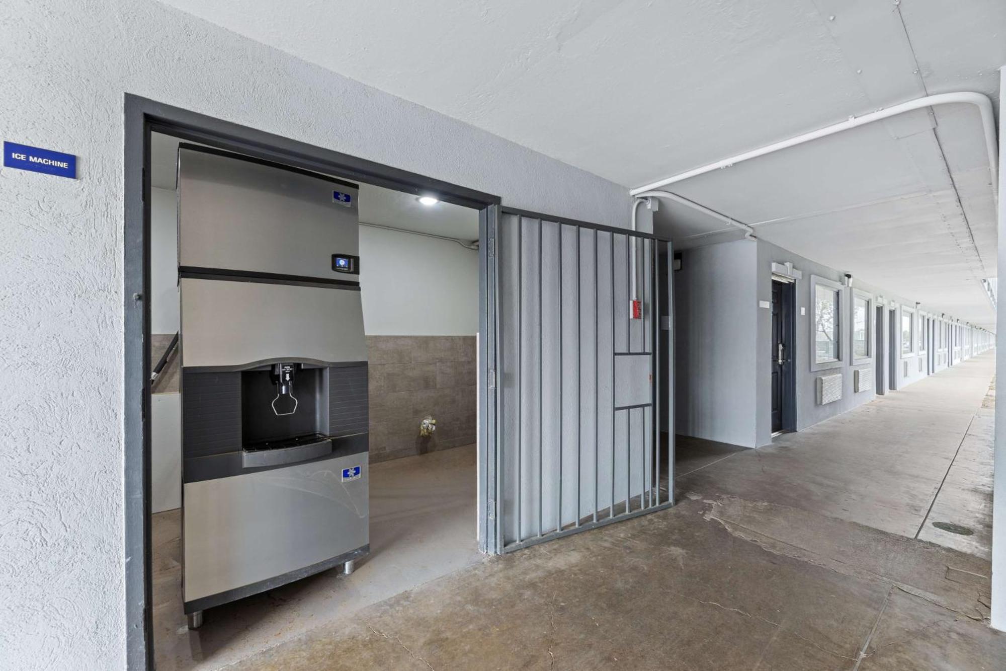 Americas Best Value Inn Fort Worth/Hurst Richland Hills Zewnętrze zdjęcie