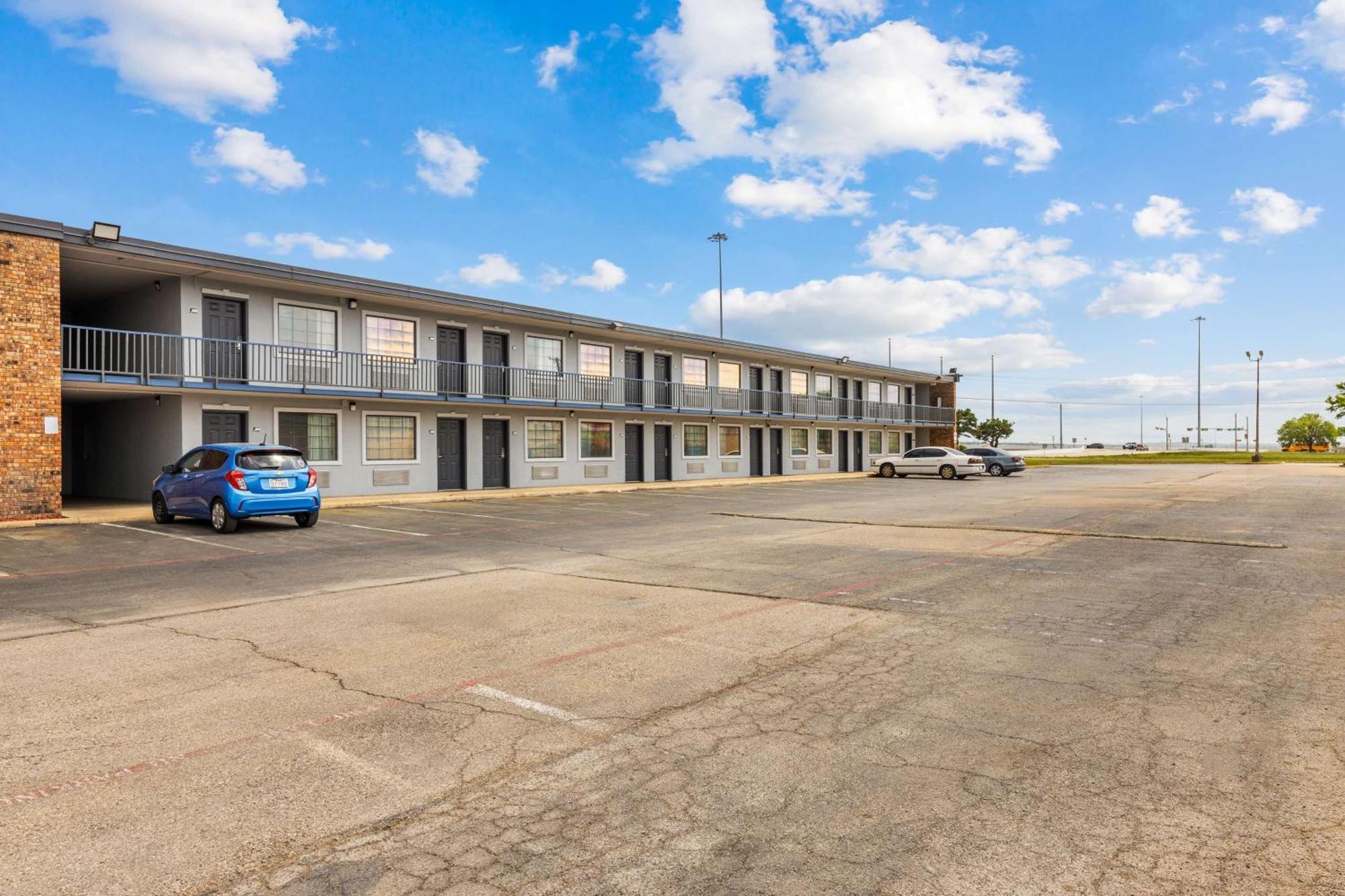 Americas Best Value Inn Fort Worth/Hurst Richland Hills Zewnętrze zdjęcie