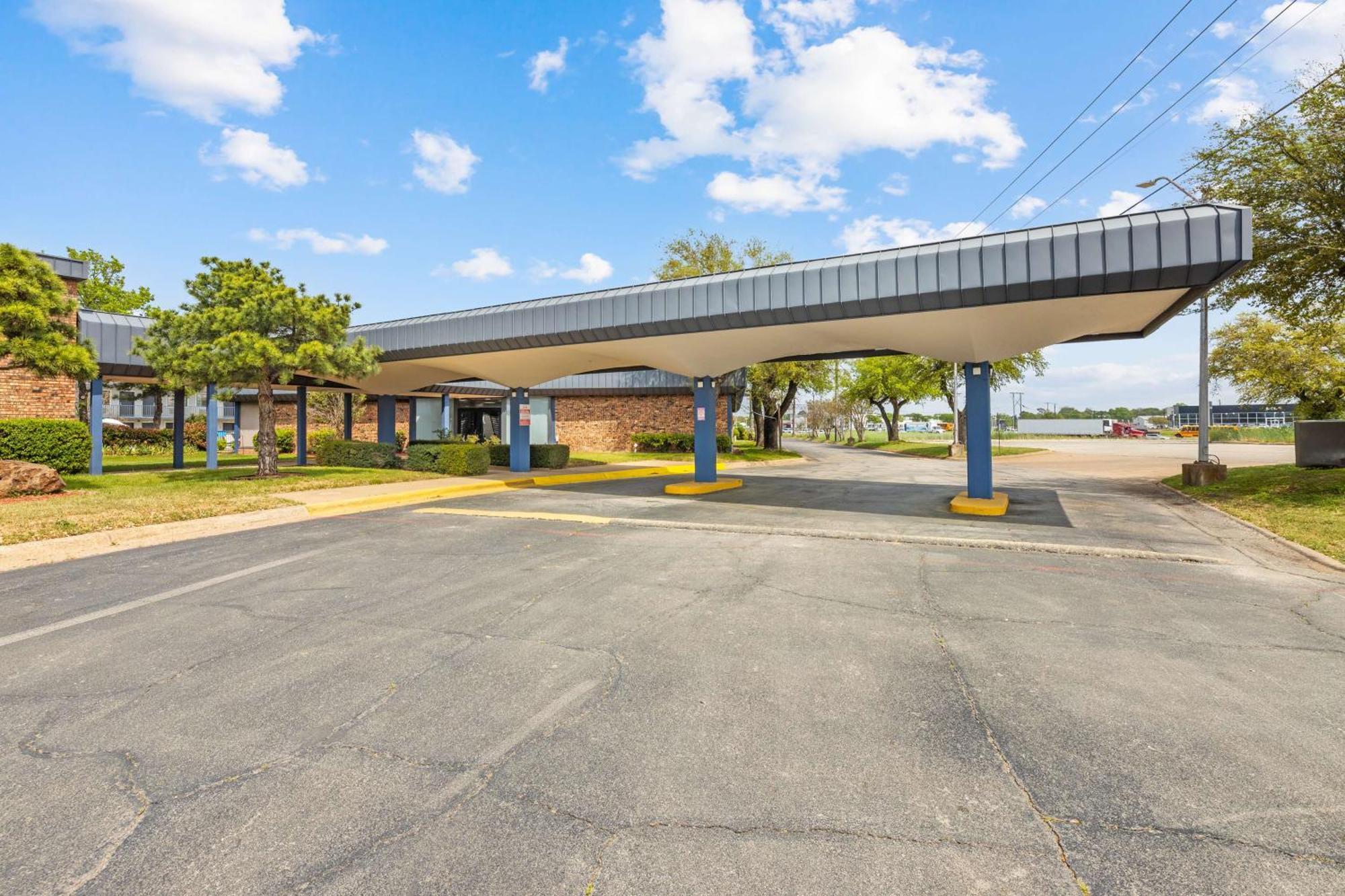 Americas Best Value Inn Fort Worth/Hurst Richland Hills Zewnętrze zdjęcie