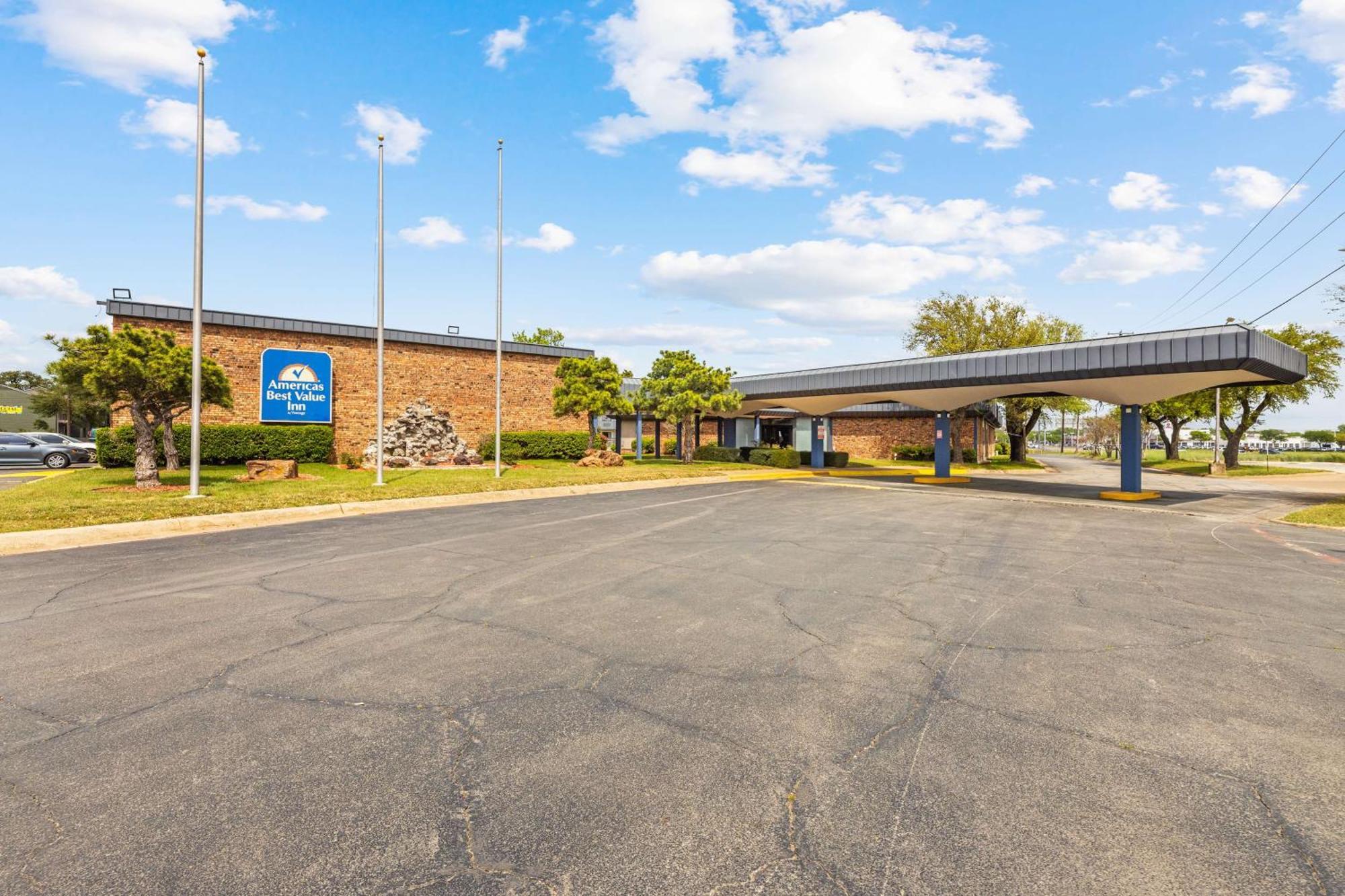 Americas Best Value Inn Fort Worth/Hurst Richland Hills Zewnętrze zdjęcie